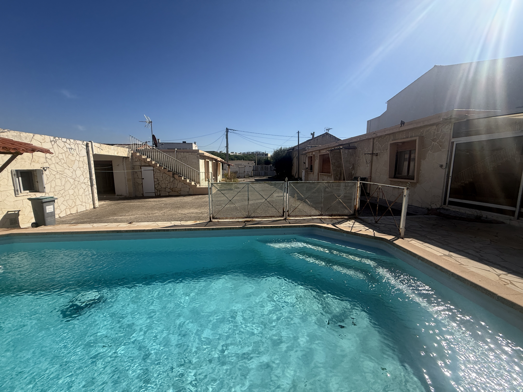 Terrain 100 m² · à Marseille · 100 m² · 1 560 000 €